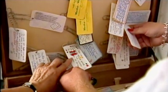 paper clips arrive with notes